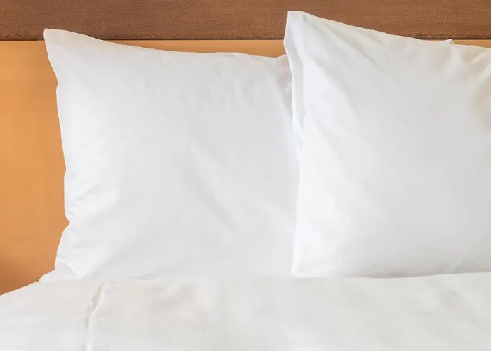 - Bloomington - By Ihg Отель 3*