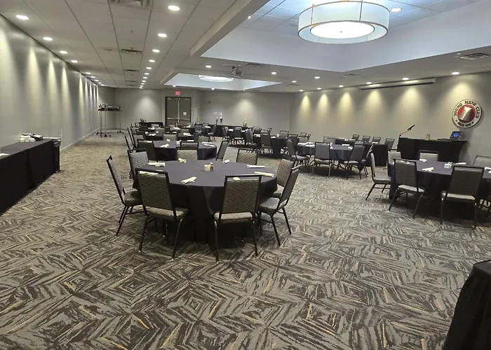 - Bloomington - By Ihg
