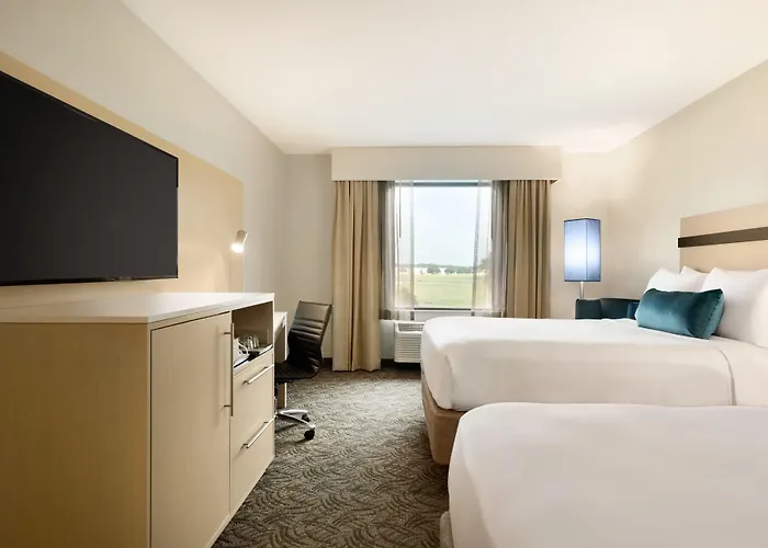 - Bloomington - By Ihg Отель