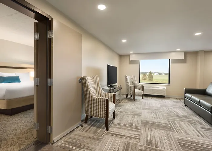 Отель - Bloomington - By Ihg 3*