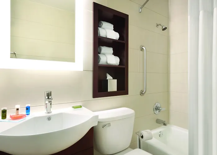 - Bloomington - By Ihg Нормал