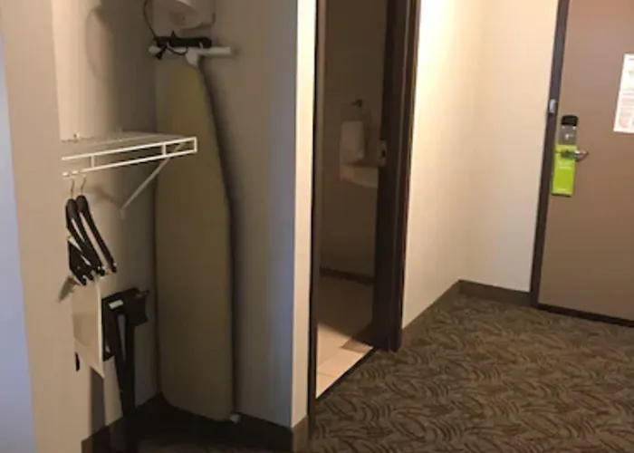 - Bloomington - By Ihg