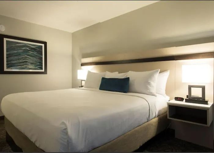 - Bloomington - By Ihg Hotel 3*